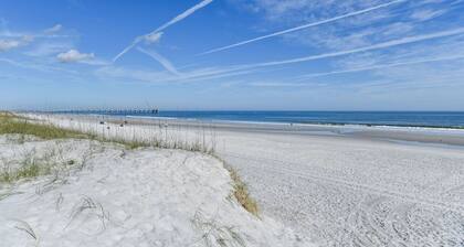 SeaTurtle Retreat|Walk Everywhere|1 Blk to Beach|Close to Mayo