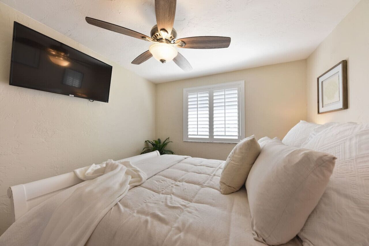 2 bedrooms, iron/ironing board, travel crib, WiFi