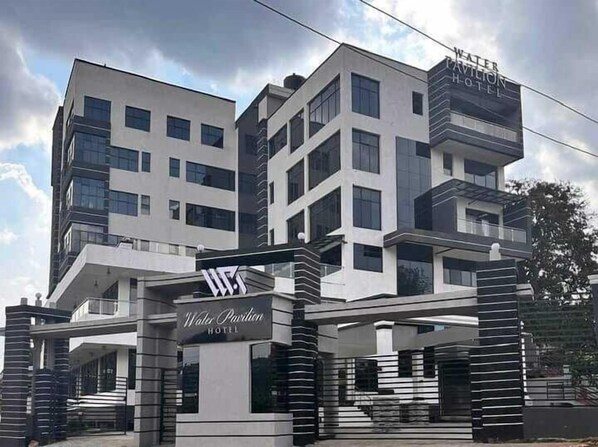 Exterior - WATER PARVILION HOTEL (Keroka)