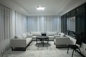 Reception - WATER PARVILION HOTEL (Keroka)