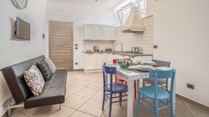 Interior - 4 Bedrooms Apt in Sorrento Center | location&view (Sorrento)