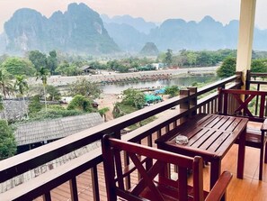 Deluxe Double Room, Balcony, River View | Mountain view - Vang Vieng Namsong River view Hotel (Vang Vieng)