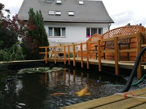 Property grounds - Apartment 'Haus Am Waldrand' with Mountain View, Private Terrace and Wi-Fi (Freital)