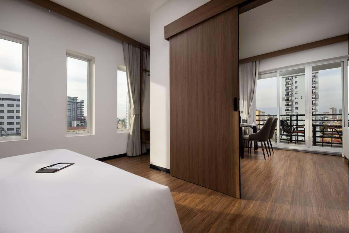 Junior Apartment, City View | Egyptian cotton sheets, premium bedding, down comforters