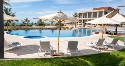 Royal Lazure Resort