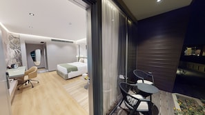 Superior-Zimmer, Balkon, eingeschrÀnkter Meerblick | Terrasse/Patio