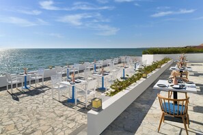 Restaurant - Royal Lazure Resort (Duba)