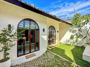 Terrace/patio - Aesthetic Villa with private Pool near Uluwatu (Kuta Sel)