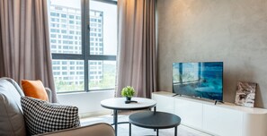 Deluxe Apartment | Living area
