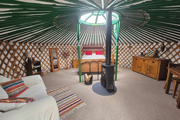Tent (Lake Yurt with Wood fired hot tub) | Bed sheets