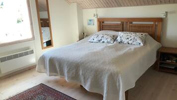 3 sovevĂŠrelser, strygejern/strygebrĂŠt, Wi-Fi, sengetĂžj