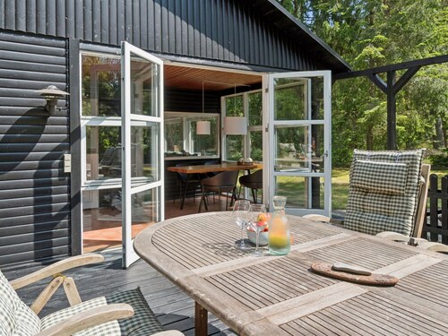 "Eirik" - 700m from the sea by Interhome