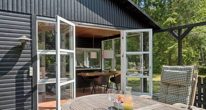 "Eirik" - 700m from the sea by Interhome
