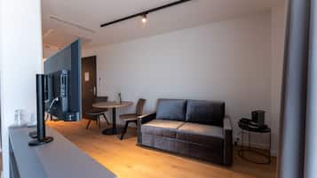 Junior-Doppelzimmer, Nichtraucher | Zimmersafe, Schreibtisch, laptopgeeigneter Arbeitsplatz