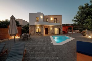 Outdoor pool - Istros Villa III, Infinite Blue, Pool & Whirlpool (G37Q+HX Pithari, Greece)