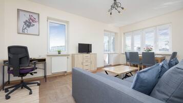 Apartment, 1 Bedroom, Balcony | Living room