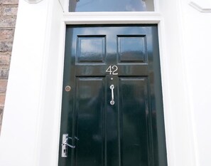 Exterior detail - Courtyard Cottage within City Walls - With Parking (York)