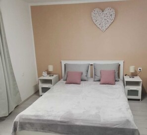 1 soverom, wi-fi (inkludert) og sengetøy