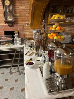 Dining - Pansion Dovodja - Close to the beach and the center - your vacation home / Apartment 2 (Vodice)