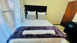 Room, 1 Bedroom, Balcony, Garden View | 1 bilik tidur 