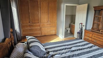 2 bedrooms, bed sheets