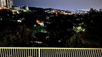 Huone, 1 makuuhuone, parveke, näköala puutarhaan | Ulkoalueet