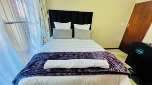 Room, 1 Bedroom, Balcony, Garden View | 1 bedroom - Room-honeyhills Excellence Resorts B (Johannesburg)