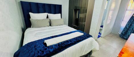 Room, 1 Bedroom, Balcony, Garden View | 1 bedroom