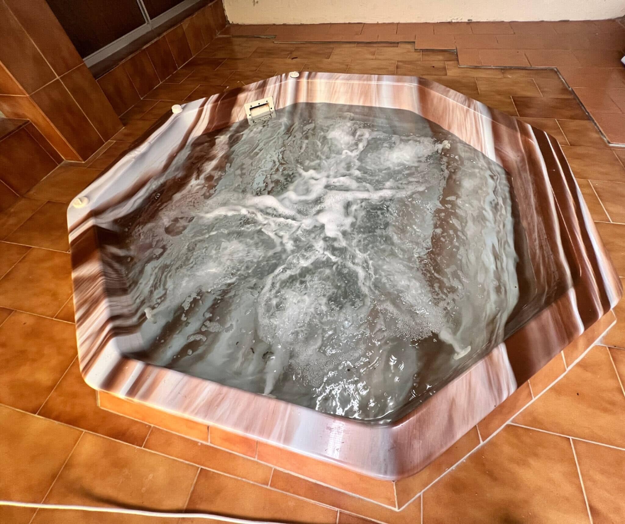 Chambre, 1 chambre, balcon, vue jardin | Bain à remous intérieur