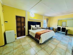 1 bedroom - Room-honeyhills Excellence Resort J (Johannesburg)