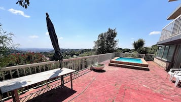 Room, 1 Bedroom, Balcony, Garden View | Property grounds