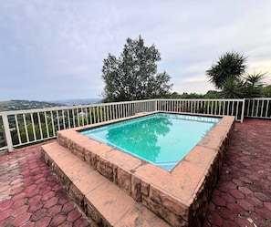 Chambre, 1 chambre, balcon, vue jardin | Piscine | Piscine extérieure