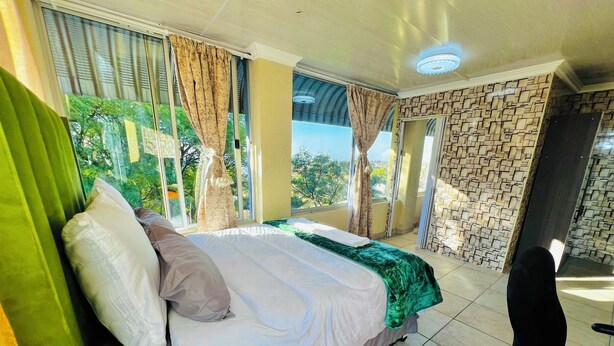Unclassified image, 1 of 21, button - Room-honeyhills Excellence Resort E (Johannesburg)