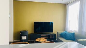Apartment, 1 Bedroom | Room amenity