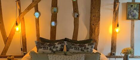 4 多间卧室、办公桌、熨斗/熨衣板、旅行婴儿床