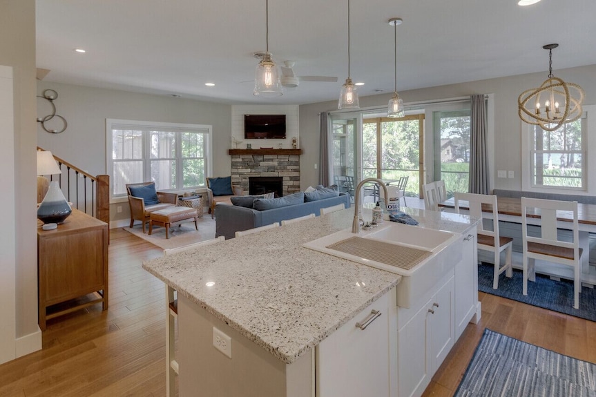Big Pine Beach House - Crosslake, MN