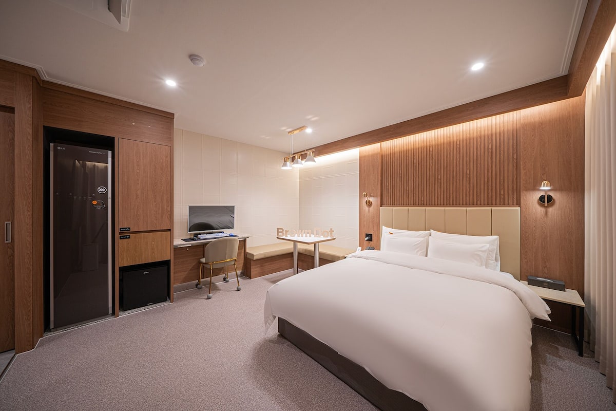 Superior King Room | Free WiFi