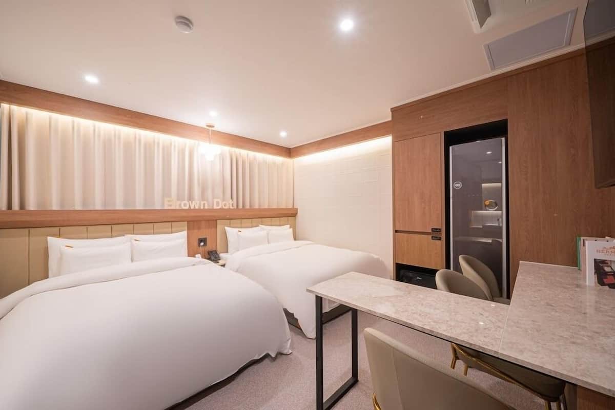 Twin Room | Free WiFi