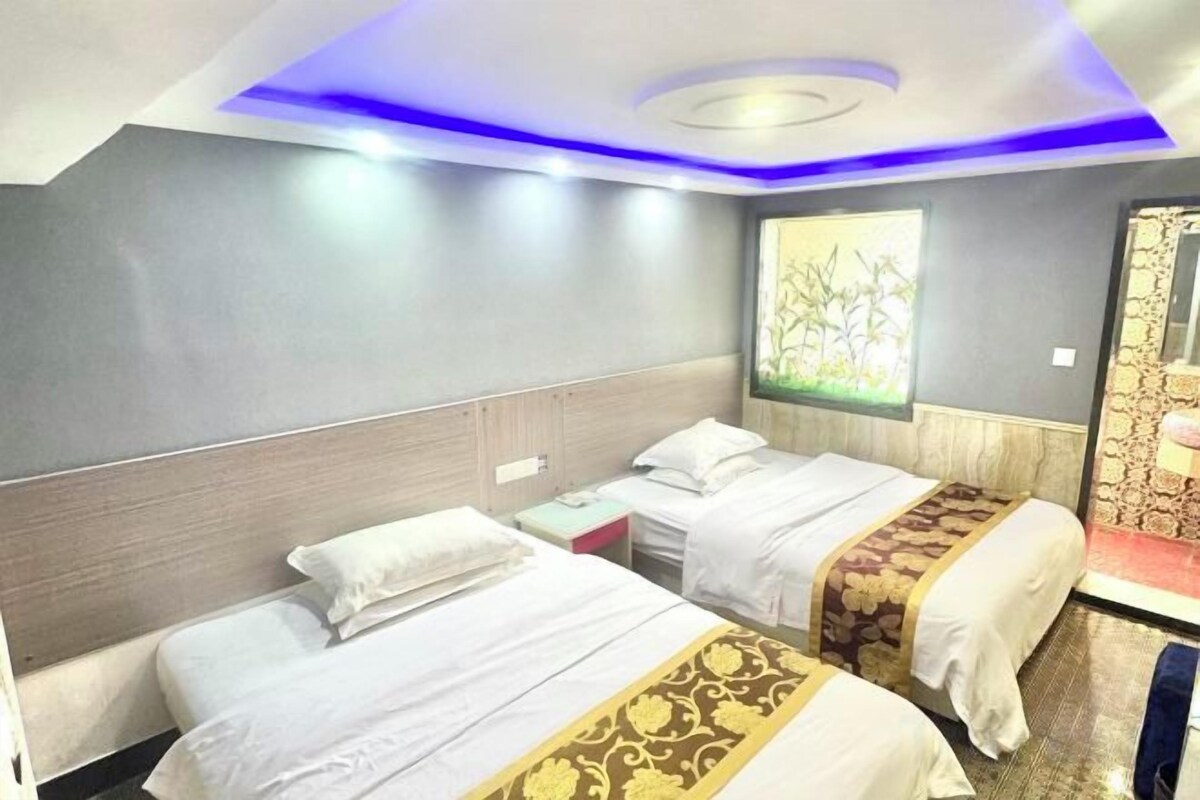 Deluxe Twin Room A