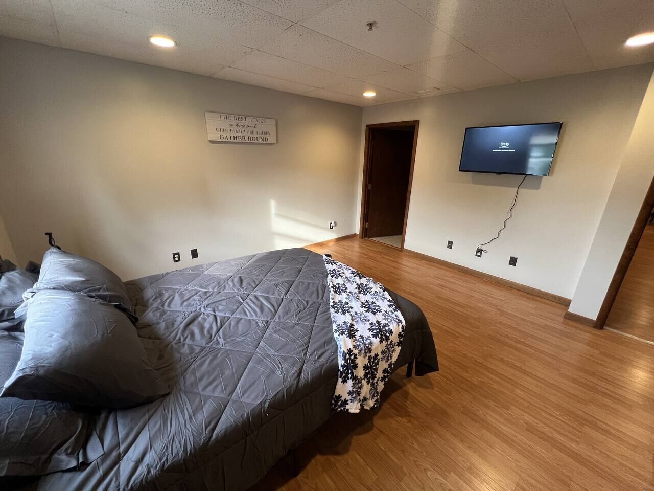 3 chambres, fer et planche à repasser, lit parapluie, Wi-Fi gratuit