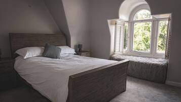 Apartment | 2 bedrooms, free WiFi, bed sheets