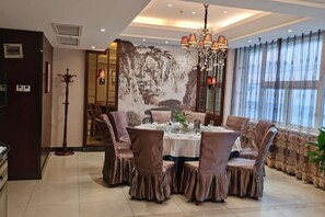 Unclassified image, 5 of 14, button - Dongfang Yuehai Hotel (Zhengzhou)