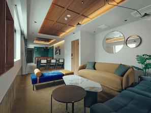 Superior Studio Suite | Free WiFi