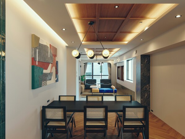 Superior Studio Suite | Living area | 60-inch Smart TV with digital channels, streaming services
