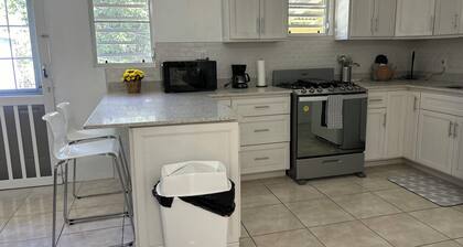 3-bedroom house, near beautiful beaches & access to public transportation.