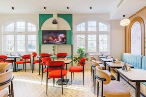 Coffee shop - Rosemay Hotel (Hayes)