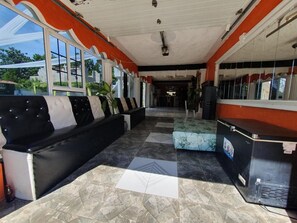House | Property grounds - Sandy Bay Paradise Retreat - 7 Bedrooms (Sandy Bay)