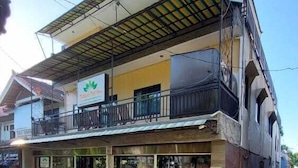 Front of property - Tuban Torres Accomodation (Tuban)