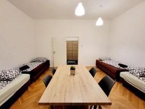 Lägenhet - 2 sovrum | Mörkläggningsgardiner, ljudisolering och strykjärn/strykbräda