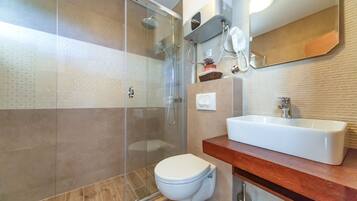 Shower, towels, soap, shampoo
